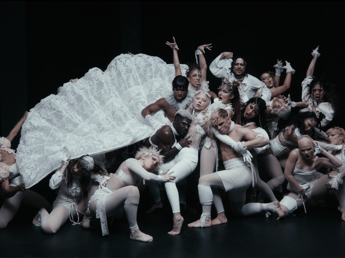 Lady Gaga nos Presenta «Abracadabra» su Nuevo Single ya Disponible