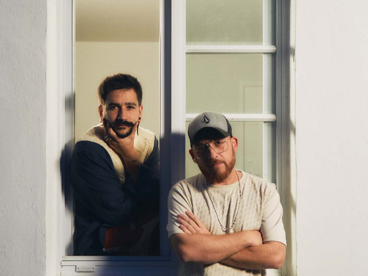 Javi Medina & Camilo presentan “PINCELES” una colaboración que el mundo necesitaba